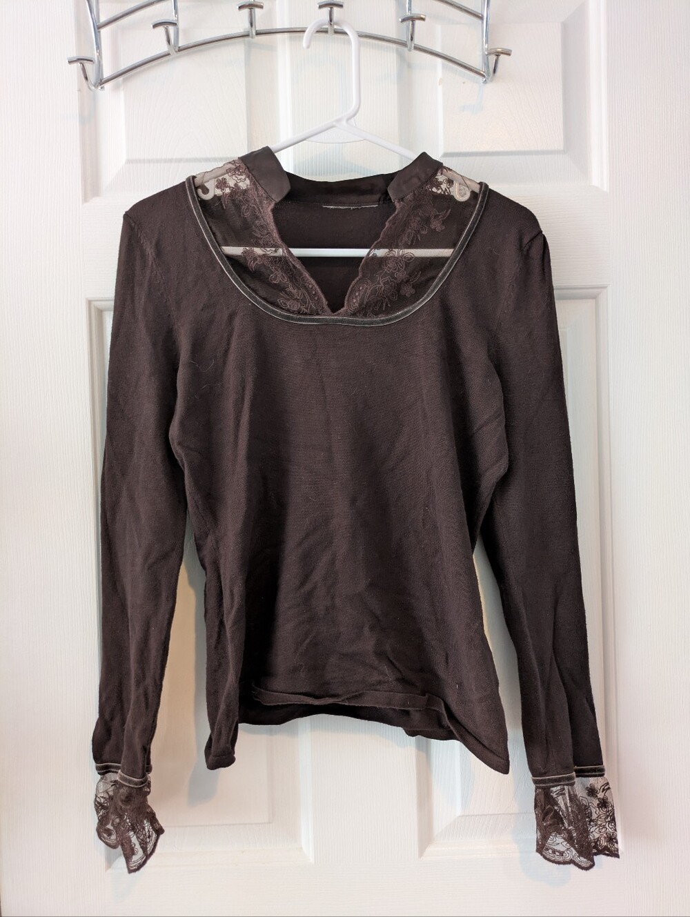 Women's Lace-Trim Long Sleeve Top - Black